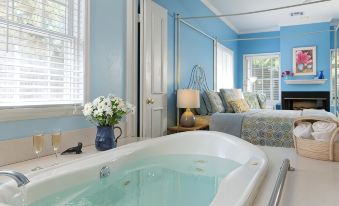 Montford Inn & Cottages