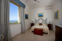 Antica Fortezza Villa Fontana - large garden, private pool and maximum privacy