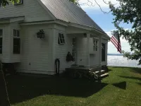 Champlain Islands Lake Front! Prime Week Left Summer 2026! July 26 to August 1 Hotels in Alburgh
