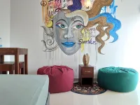 Unwind Restaurant & Hostel - Ostelli