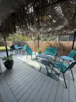 Blue Seahorse Coastal Retreat 3BR/2BA pet friendly, privacy fenced yard - 4 ดาว