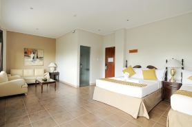 717 Cesar Place Hotel