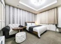 Modern Business Hotel - breakfast