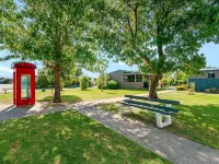 Traralgon Holiday Village Hotels in Traralgon