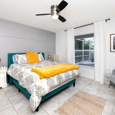 Endless summer in beautiful house with heated pool