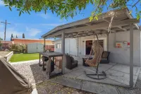 Roost n’ Relax - A/C, near the Beach, firepit - 2-Star
