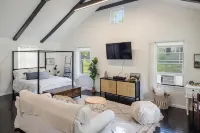 Cozy, Private and Modern Cottage - 4-Star