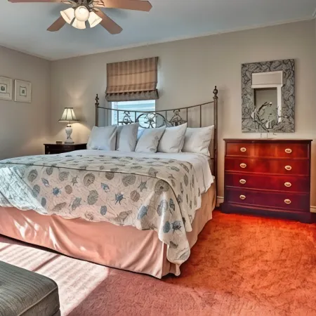 "REEL CATCH" 5 minutes from BEACH & FISHING CENTER!