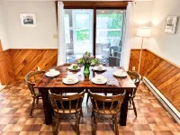 Bubar Barn - screen porch, deck, + parking - Homestays