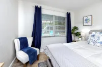 1 block to dwnt/7min to beach/King bed/Free parking - 4-Star