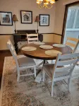 Secluded 2 Bedroom Retreat w/great family room on Sewanee Campus - Wifi
