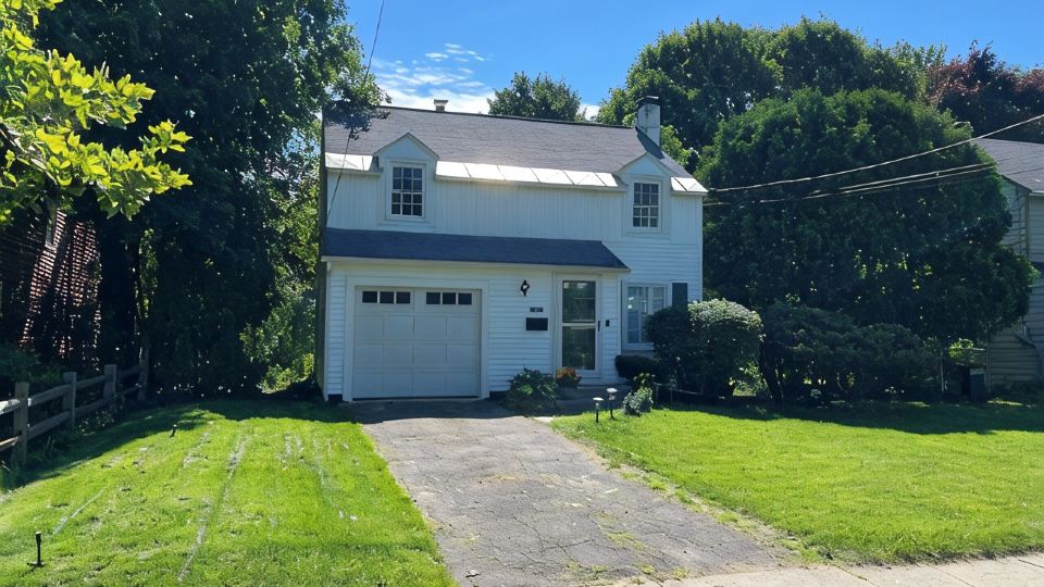 5-Star Renovated 3Br 𝓱𝓸𝓶𝓮 /w Backyard Deck Near SU/Suny-Esf/Hospitals