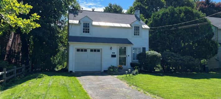 5-Star Renovated 3Br 𝓱𝓸𝓶𝓮 /w Backyard Deck Near SU/Suny-Esf/Hospitals Hotels in Syracuse