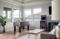 Lake Travis Luxury Home - Theater, Hot Tub, Game Room - Sleeps 16