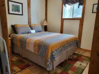 Cozy Fireside Cottage - Kutenai - WiFi