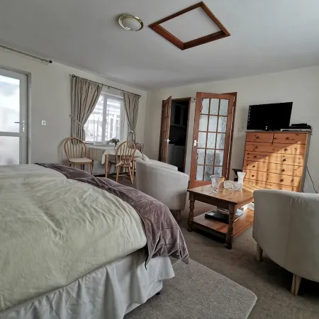 Fantastic self-catering apartment on the outskirts of Caerleon Отели в г. Каерлеон
