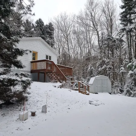 Yearround Cottage on Peaks Island