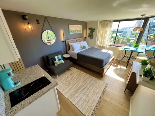 Waikiki Beach Designer Studio with Amazing Views - 2 Sao