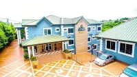 Grace Garden Hotel - Homestays