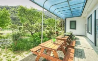Hadong Hwagaesongi Pension - 2-Star
