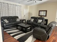 Cozy Home near University of Colorado, Anschutz Hospital and Children's Hospital - บูติค