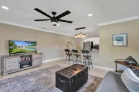 Romantic Retreat w/ Private Pool. Near Las Olas - Romantic