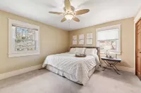 Perfect Retreat for Multi-Generational Families! Sat-Saturday Lakeside Rental. - Wifi