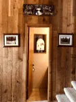 Great ski in/ ski out mountain cabin for families or friends - 4 ดาว