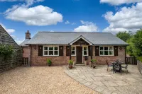 Oak Tree Cottage, Charming & Rural Home, Heart of the New Forest - 4-Star
