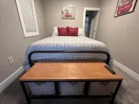 Salmon Goldbug Cottage, hot tub sleeps 8 - Wifi