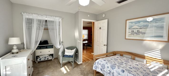 Water view Home with Dock on  Canal with access to Lake! 오키초비 호텔
