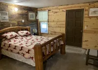 The Meadow Inn - Secluded Central Black Hills Cabin!  WiFi! - Chalets