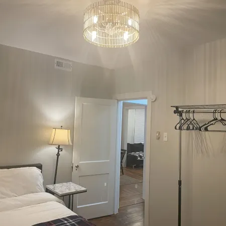 2 Bedroom Fully Furnished, Pets Welcomed, W/D in unit, private parking,