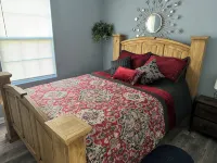 Centrally located in Shelbyville, just 1/4 mile from the Horse Show Grounds. - Wi-Fi