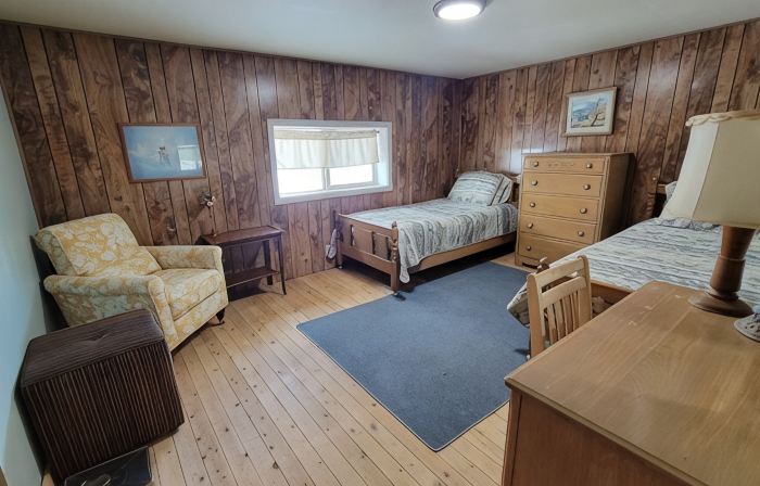 Cozy, inviting log cabin near U.S. 20 on the way to Island Park and Yellowstone