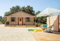 Heated Cowboy Pool, King Suite, Firepit, Views & Prime Location - Canyon Lake - 4-Star