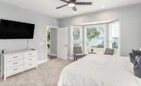 Coastal Getaway - Stunning Water Views! - 4つ星