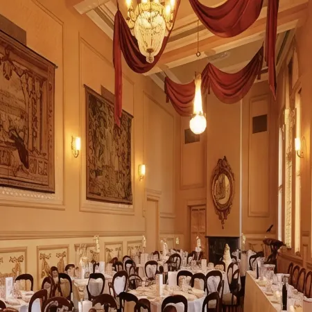 Craig's Royal Hotel