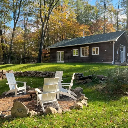 THE HIDDEN COTTAGE Private, Relaxing, Great Location, Has Everything You Need