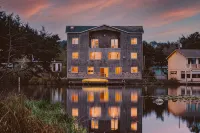 Large Lakefront Home Only Steps from D Beach! Bring Grandma-we Have an Elevator! - Bintang 5