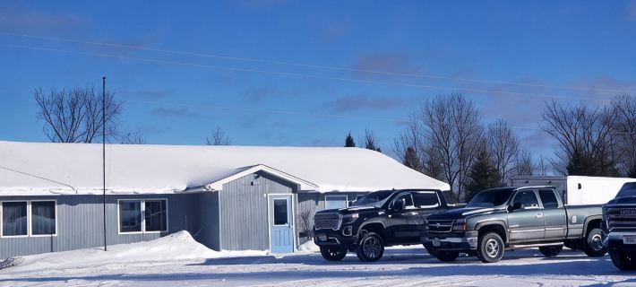 Coalwood Trail-Large Group Unit #1-on snowmobile trail 8 near Pictured Rocks Hotels in Alger County