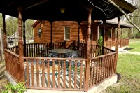 Newly Remodeled, Close to the lake, hot tub, and game room - 3 étoiles