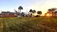 Sunrise Estate for 22 with Pool and Incredible Views. - Homestays
