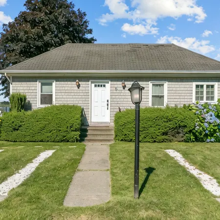 Ocean Views, Walk to Beach, Central AC, 4 Car Off Street Parking