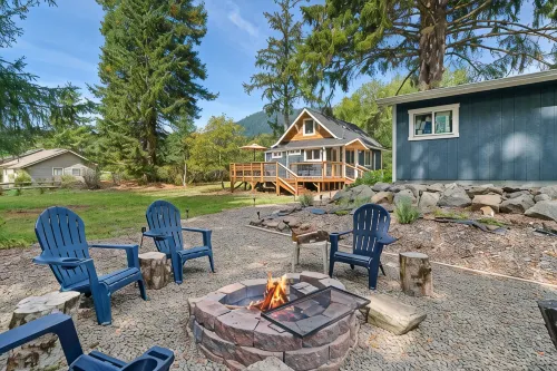☀️Historic and Charming Beach Cottage.Beautifully Renovated! Easy walk to beach - Chalets