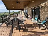 Great for Friends & Families, Breathtaking View, Nature Trails, Farm Animals - Balkon
