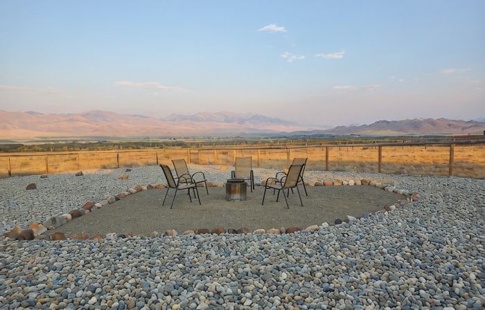 High Desert Haven - A Beautiful 3 Bedroom Home with Optional RV Hookup!