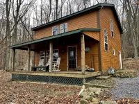 Creekside Cabin Vacation Rental - シャレー