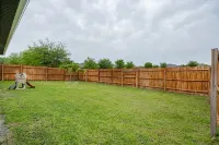 Retreat with bike access/full kitchen/Fence yard/board games/mins from Orlando - 3-Star