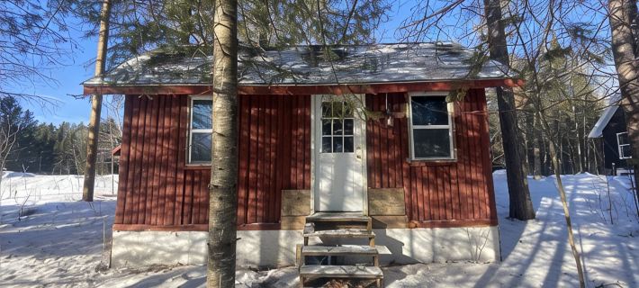 The Nun's Cabin: Historic Tiny House on the Bigfork River Hoteles en Condado de Itasca